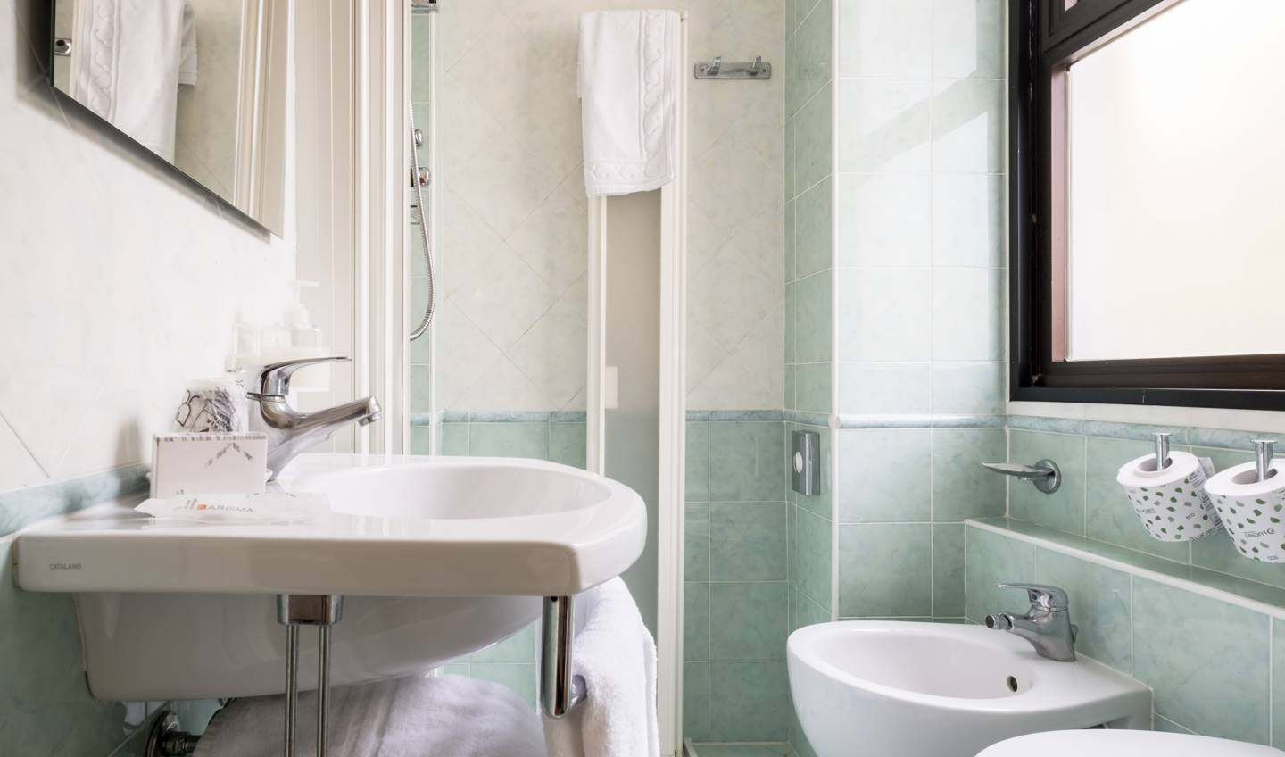 media.matrimoniale economy bagno